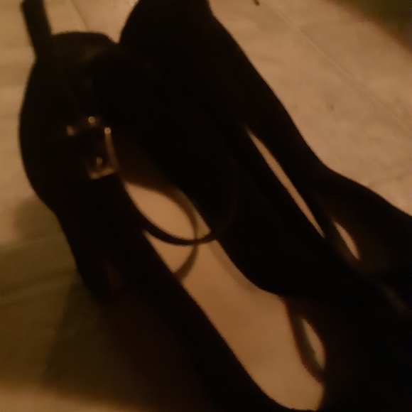 ASOS pumps - Picture 3 of 3